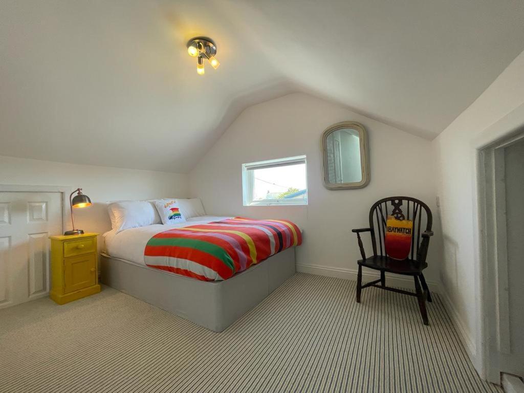 Baywatch Mawgan Porth Spacious Home Sleeps 9, Games Room, Parking & Garden Exteriör bild